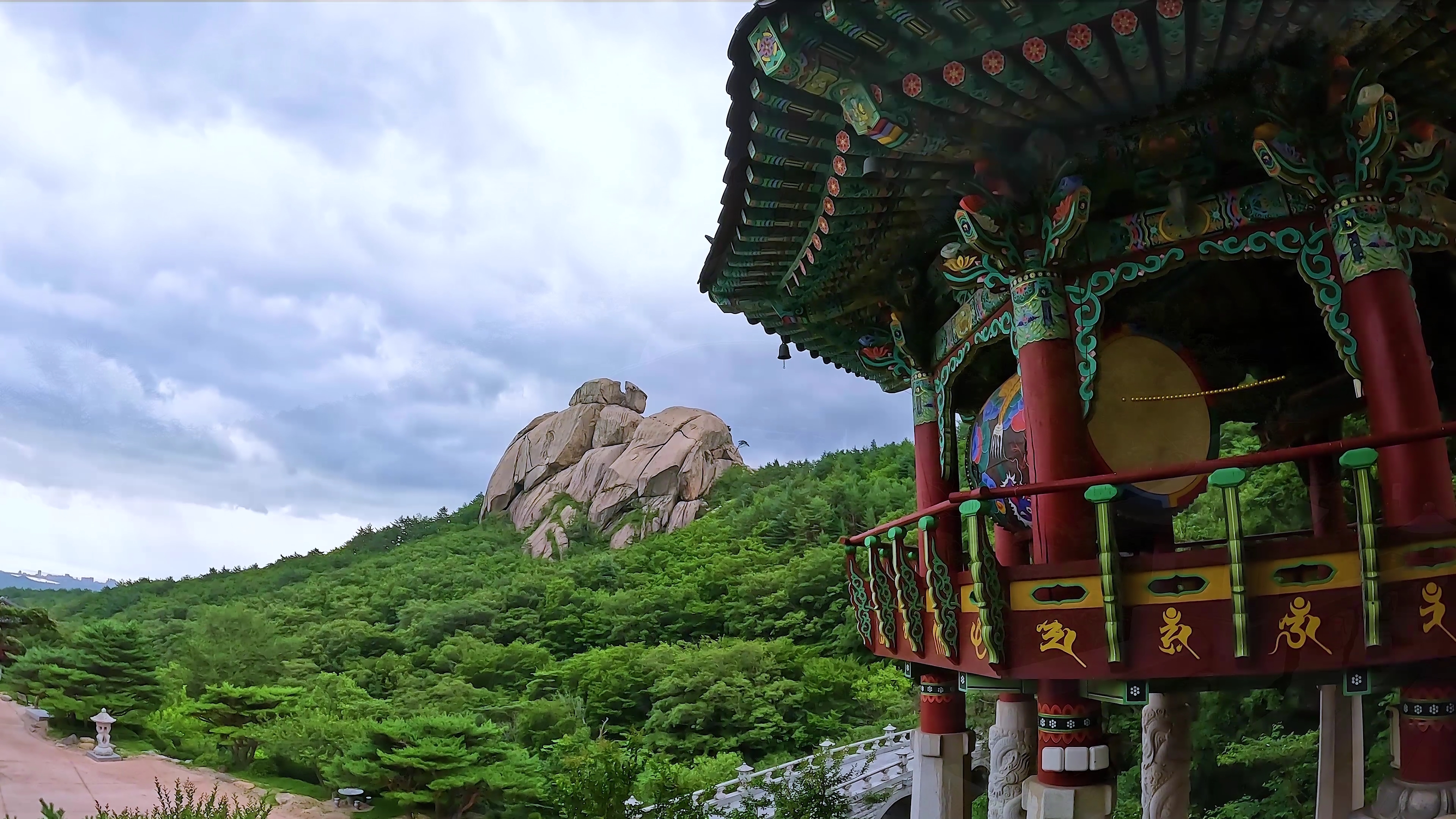 화암사 수바위