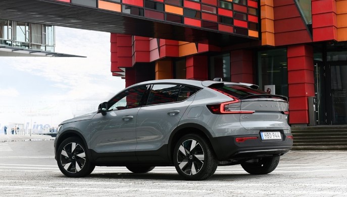 2024-볼보-volvo-xc40-하이브리드-제원-가격-성능-옵션