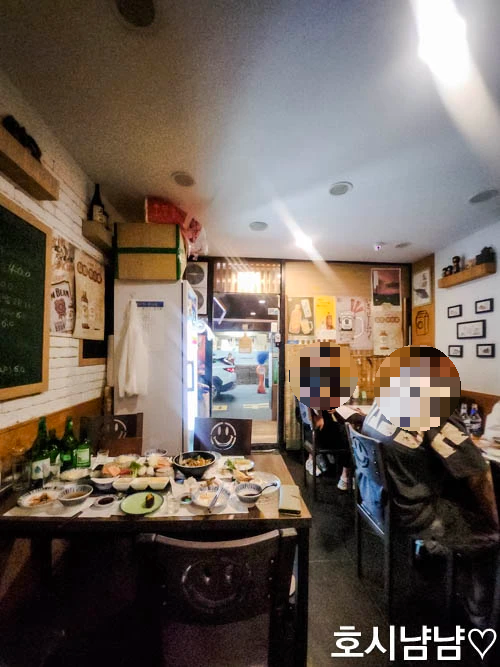 스시오지상 내부 전경 – 테이블 5개뿐인 아담한 하남 신장동 초밥집 분위기