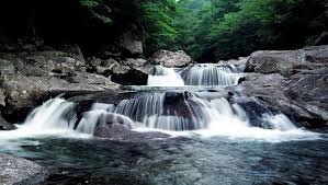 뱀사골 계곡 &ndash; 가족 단위&middot;초보자에게 강력 추천 (출처:한국일보/전북일보/전북문화관광)