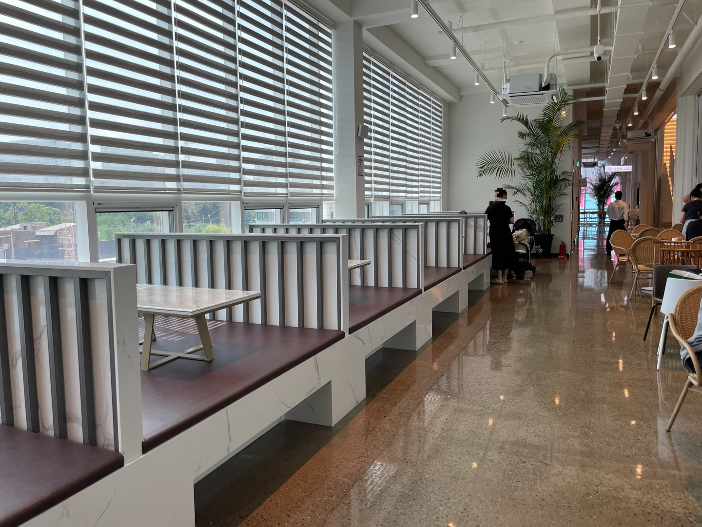 포레스트아웃팅스 용인 신상 대형 베이커리 카페