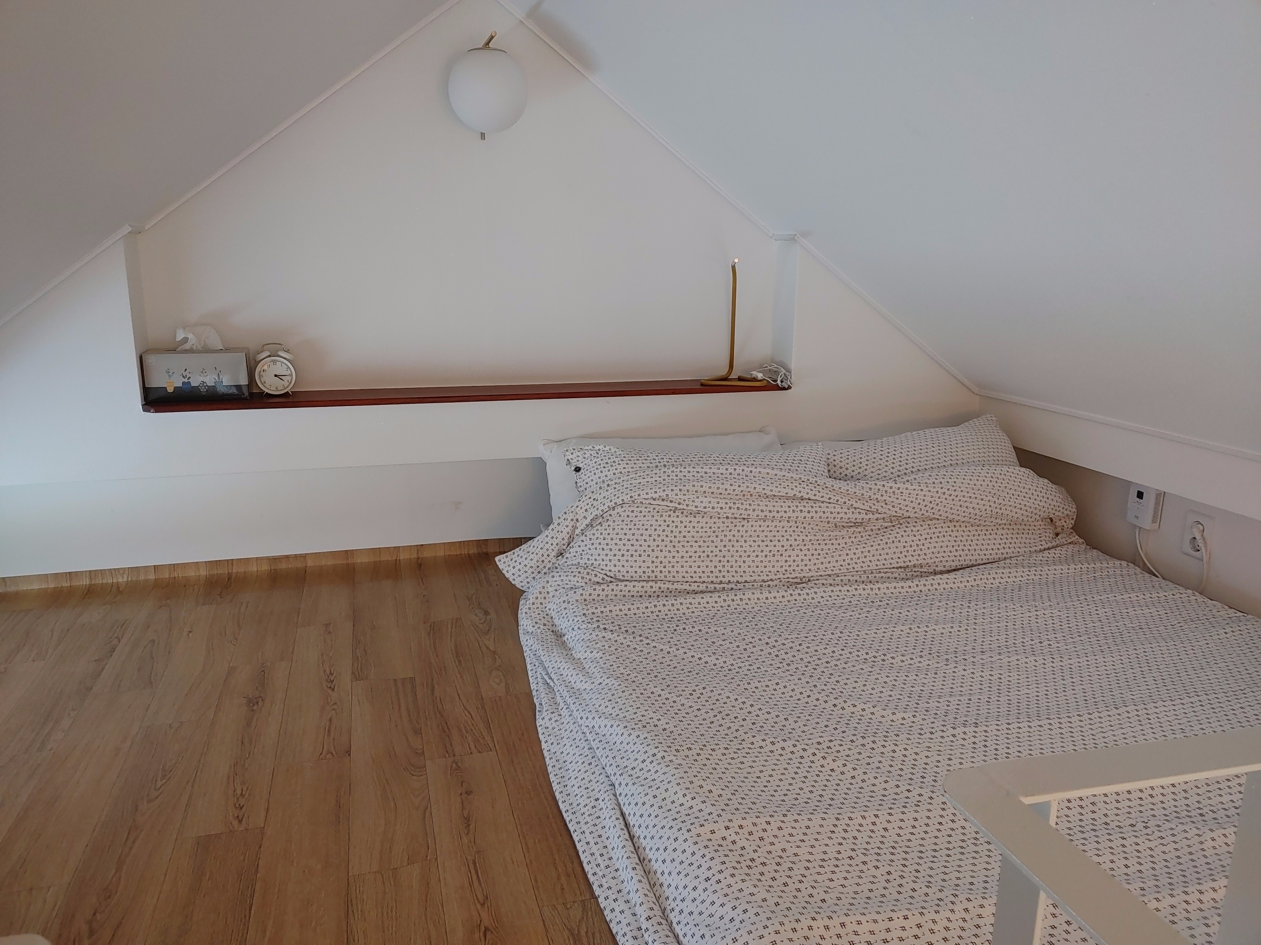 더_카이트21_펜션_카이트B_2층_침대