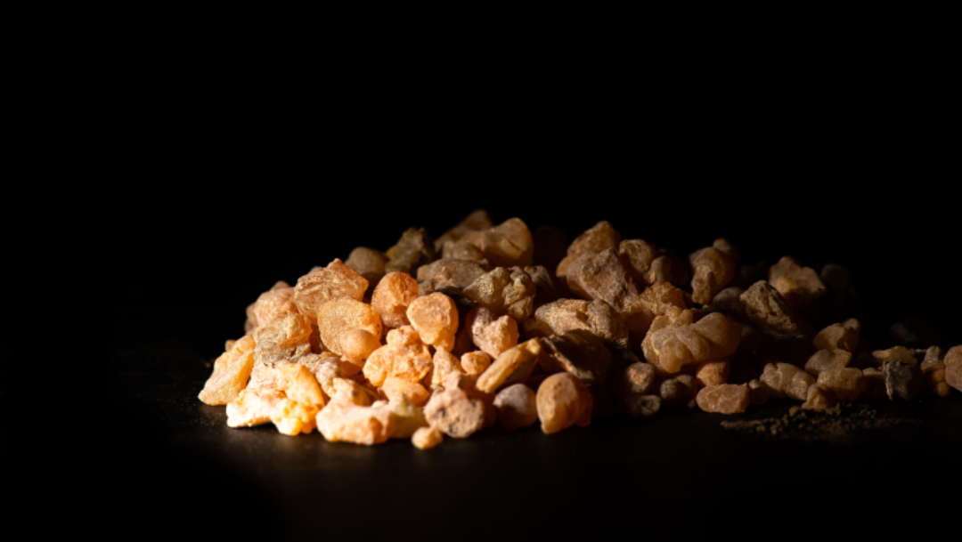 유향을 고체화한 모습