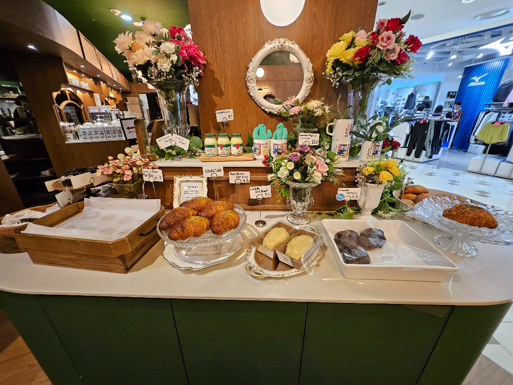 콜렉티보타임스퀘어점_소금빵