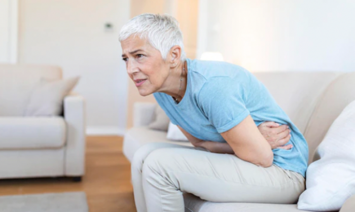 배에 가스 내보지 못해 힘들어한다