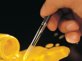 손에묻은-페인트