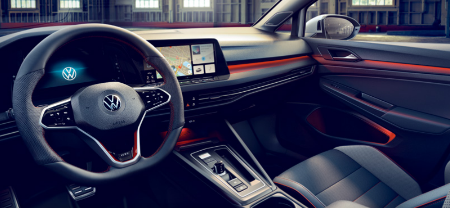 폭스바겐-골프-gti-실내