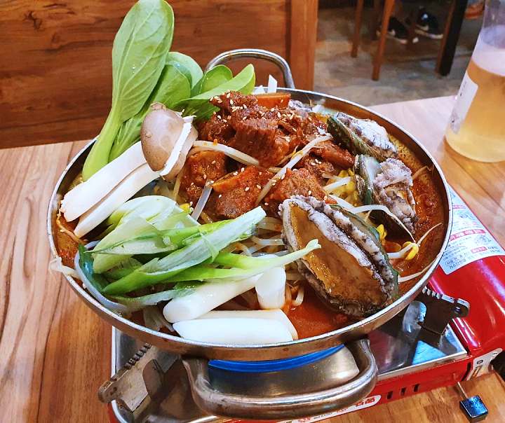 돈쭐내러왔습니다 전복 갈비찜 해신탕 소갈비찜 먹방 조권 60kg 도전 강서구 까치산역 맛집 이영자 2AM 조권 방송 소개