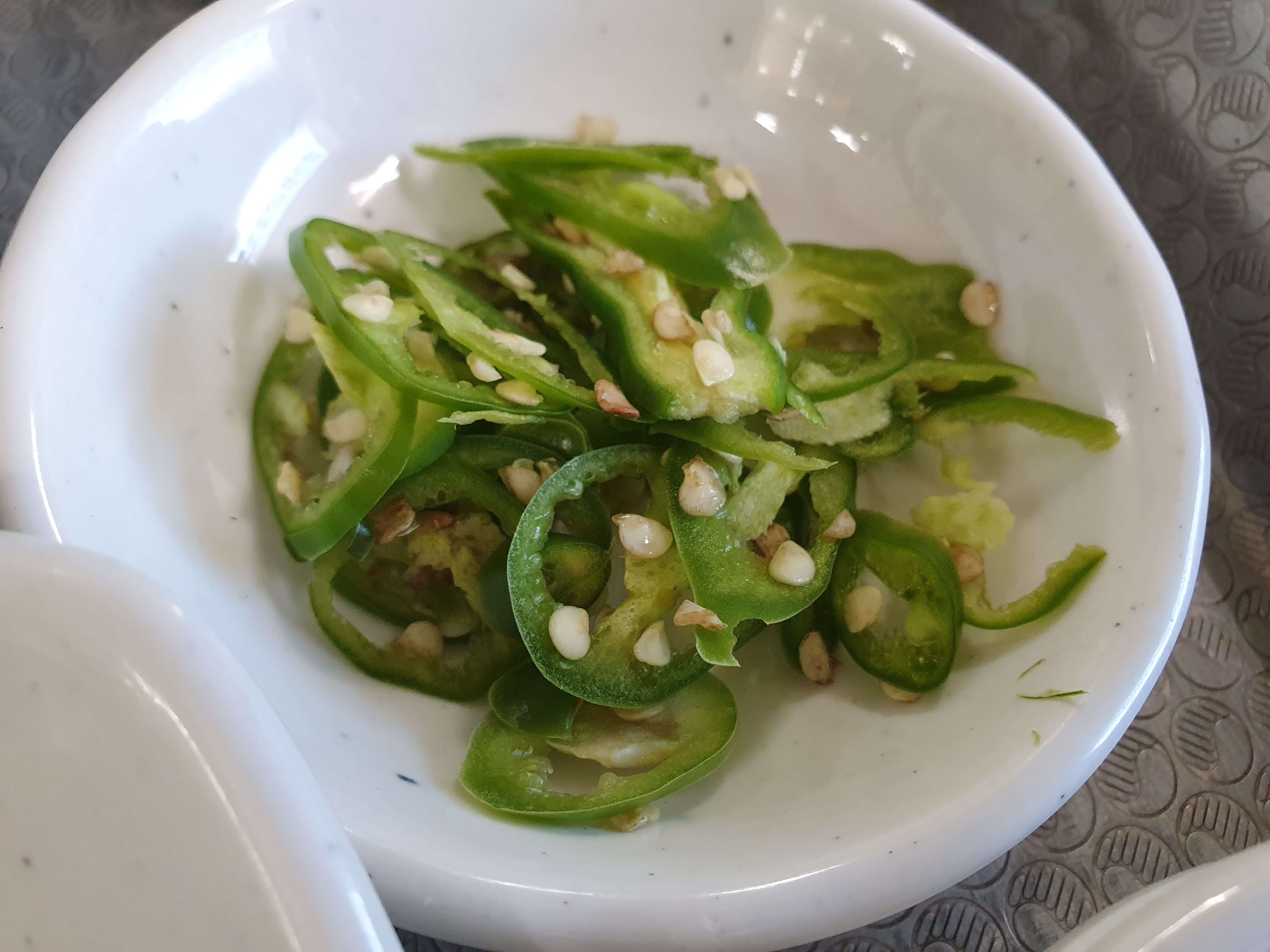 일광해수욕장 맛집 속시원한대구탕-반찬(땡초)