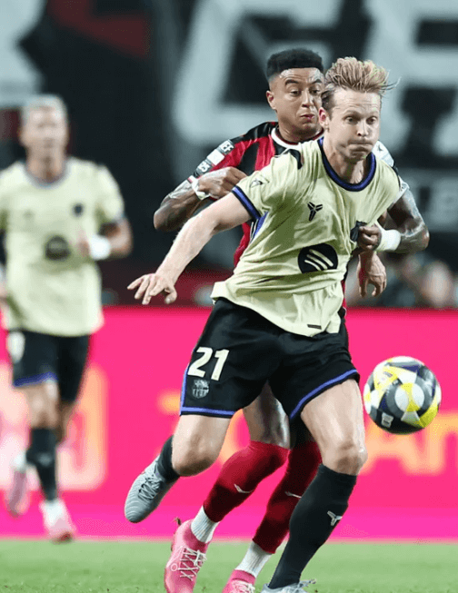 호날두와는 달랐다… 품격 보여준 진짜 슈퍼스타