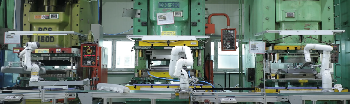 인디로봇 일하는 모습 사진