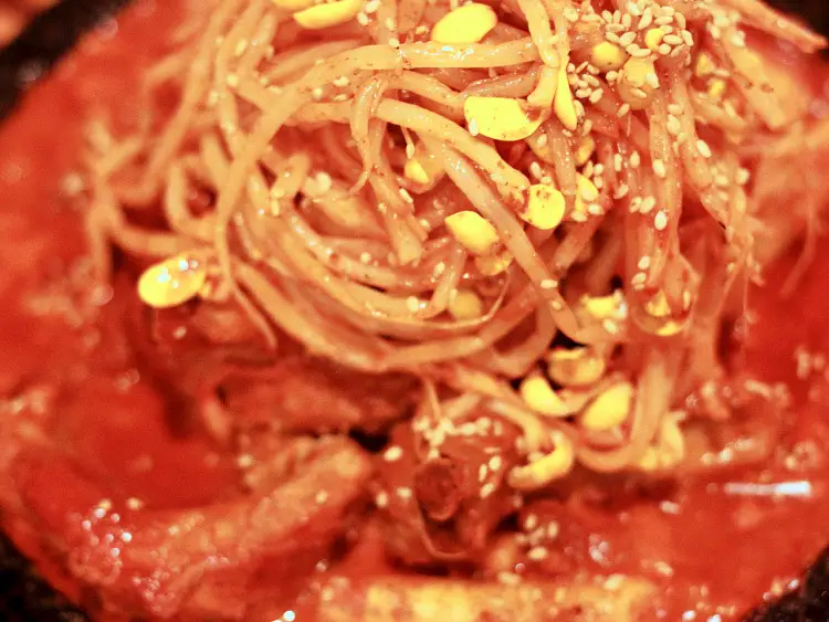 제209회 놀라운토요일 놀토 성남 모란 민속5일장 시장 매운 김치 치즈 등갈비 맛있는 식당 아이브 안유진, 레이, 이서 추천 맛집 소개