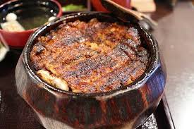 장어 덮밥 과 코친 닭요리 사진