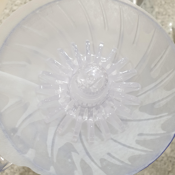 하리오 V60을 사용한 핸드 드립 2인분 레시피_린싱 중