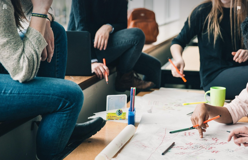 대학생들 이미지2