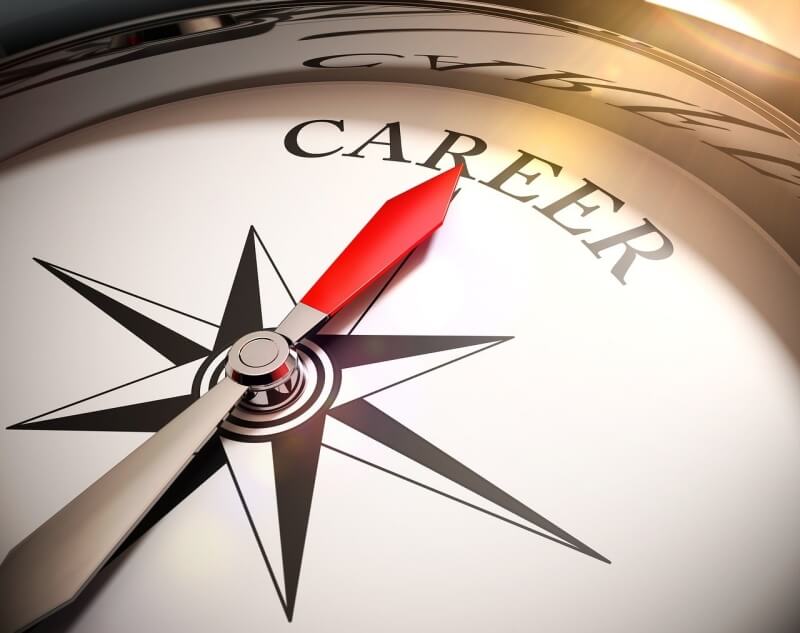 나침반이-career문자를-가리키고-있음