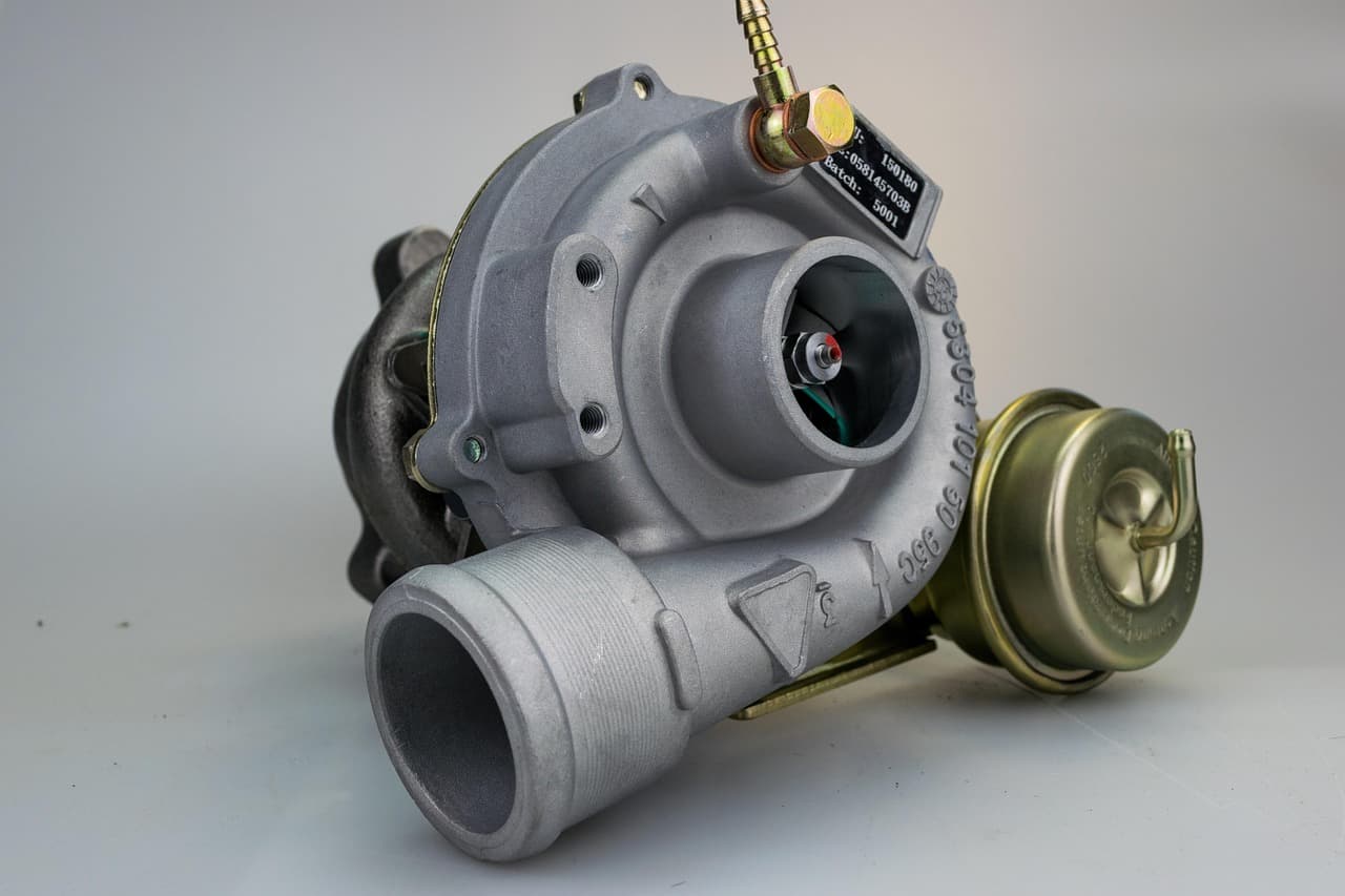 터보차저(Electric Turbocharger) – 터보랙 없는 순간 반응 기술