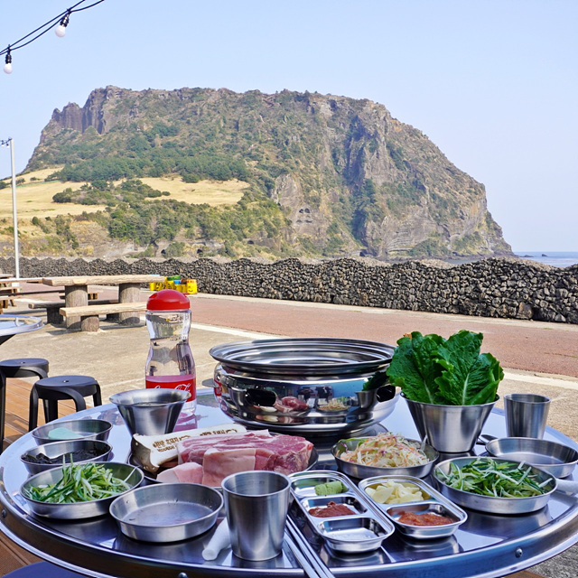 제주 성산 맛집 베스트 현지인추천 제주도여행 온평바다한그릇,독고집,성산바다풍경,전망좋은횟집&amp;흑돼지,몰마농그대와함께해물라면,성산타쿠마스시,꽃담수제버거,성산봄죽칼국수,성산고등어쌈밥김치찜,미향해장국