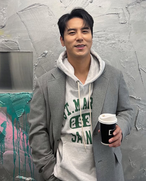 가수 장민호 키 나이 몸무게 소속사 음반 혈액형 MBTI