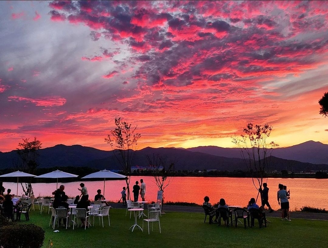 춘천 리버뷰 카페 리버레인