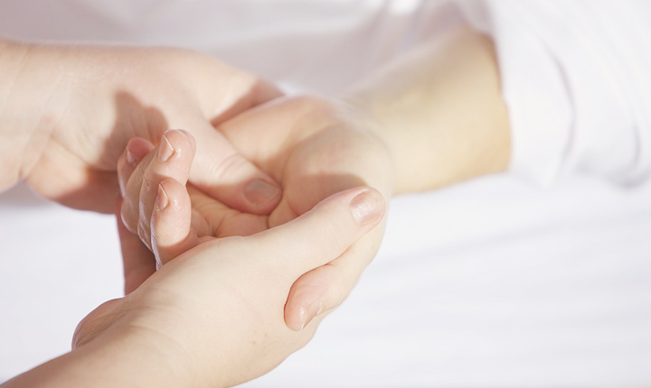 소화가 안될 때 지압법 메인이미지