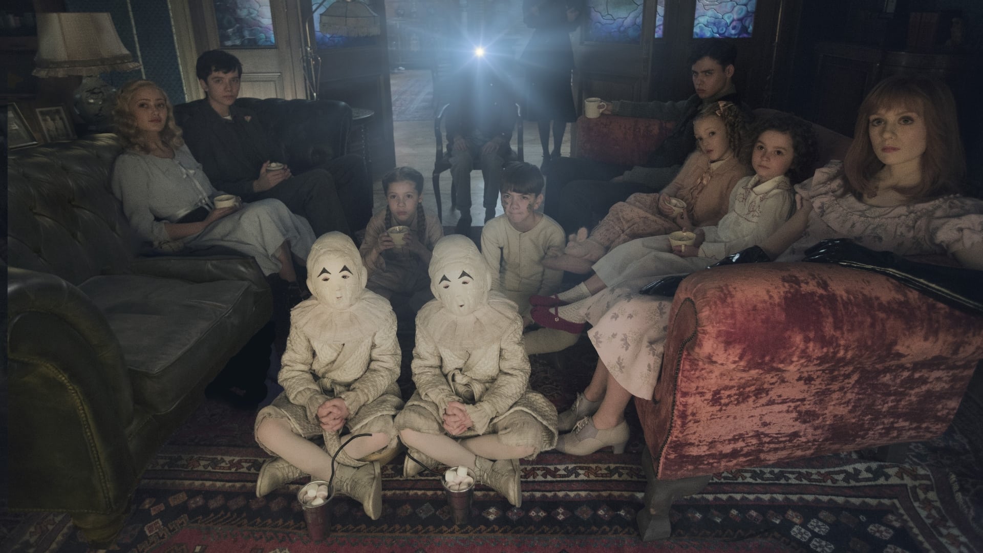 미스 페레그린과 이상한 아이들의 집 (Miss Peregrine's Home for Peculiar Children, 2016)