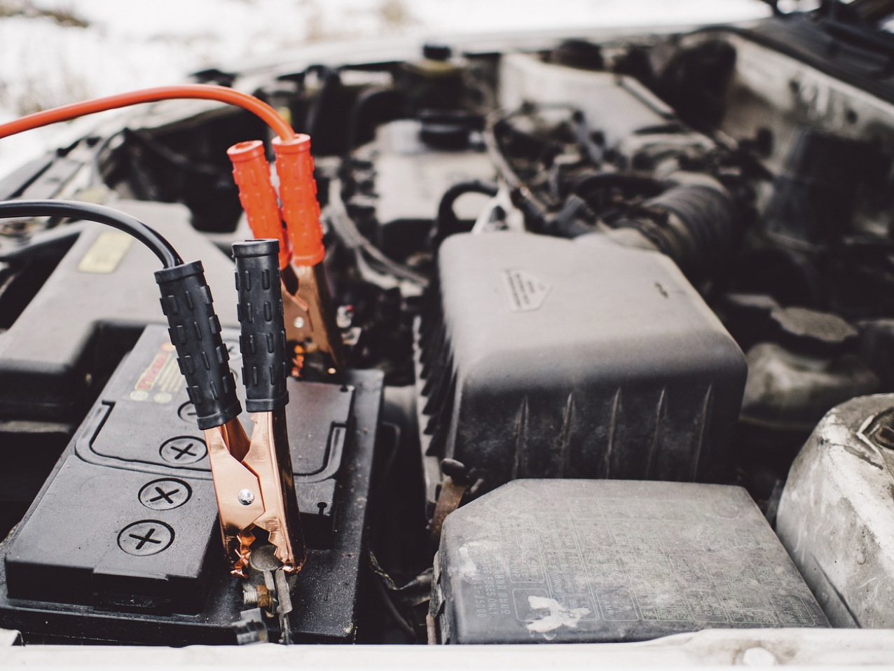 겨울철 자동차 배터리 점검