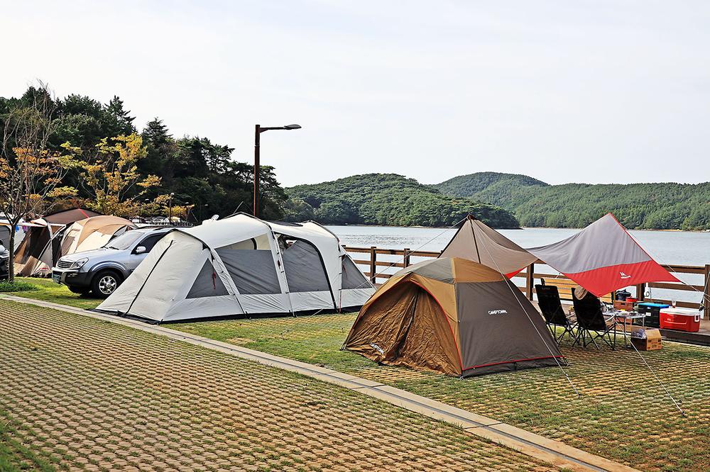 통제영오토캠핑장. 경상남도 통영시 한산면 한산일주로 171, 한산도통제영테마마을