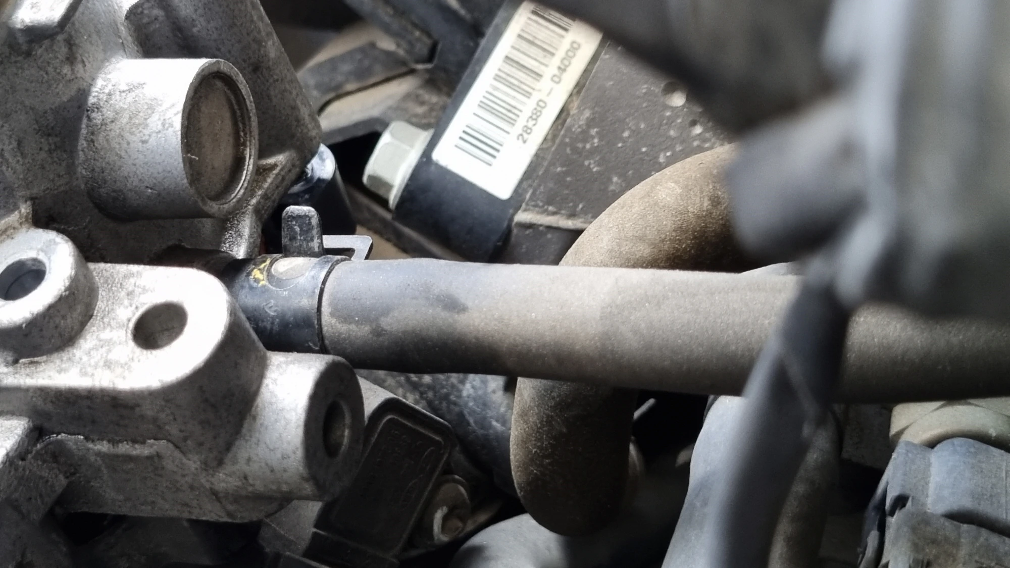 스로틀바디 배관 연결 완료 모습