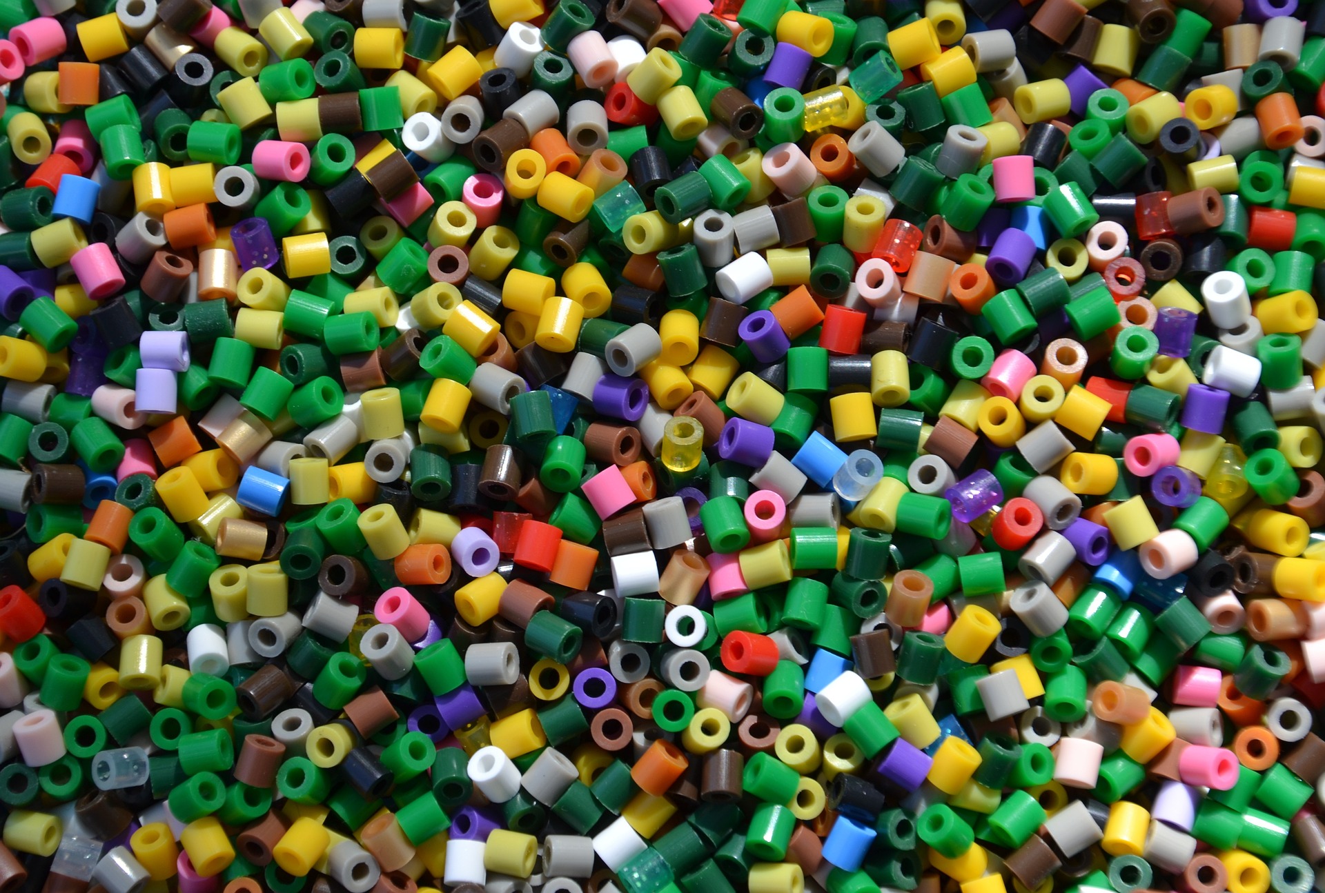 여러 빛깔의 플라스틱