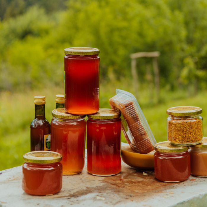 색이 짙은 밤꿀