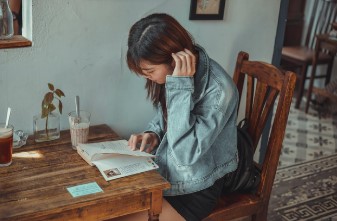 카공족뜻&amp;#44; &lsquo;카공족&rsquo;의 등장&amp;#44; 소비 트렌드와 공간 마케팅 변화