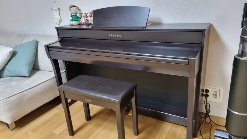 야마하 CLP-735