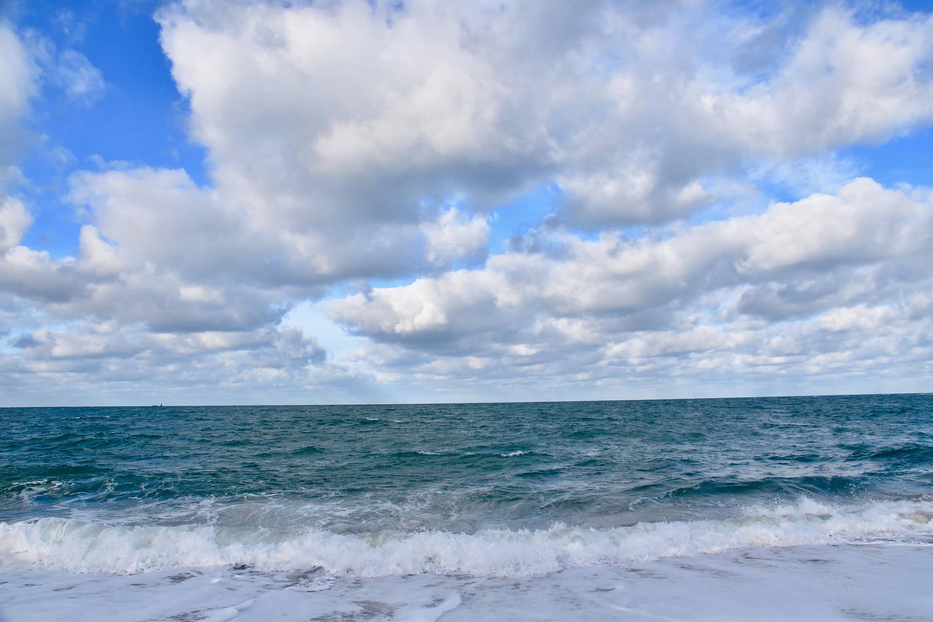 유럽 vs 아시아 해양수거 기술 차이 (EU정책, 기술개발, 국제비교)