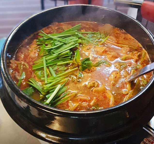 6시내고향 새마을전통시장 수구레전골 썸네일