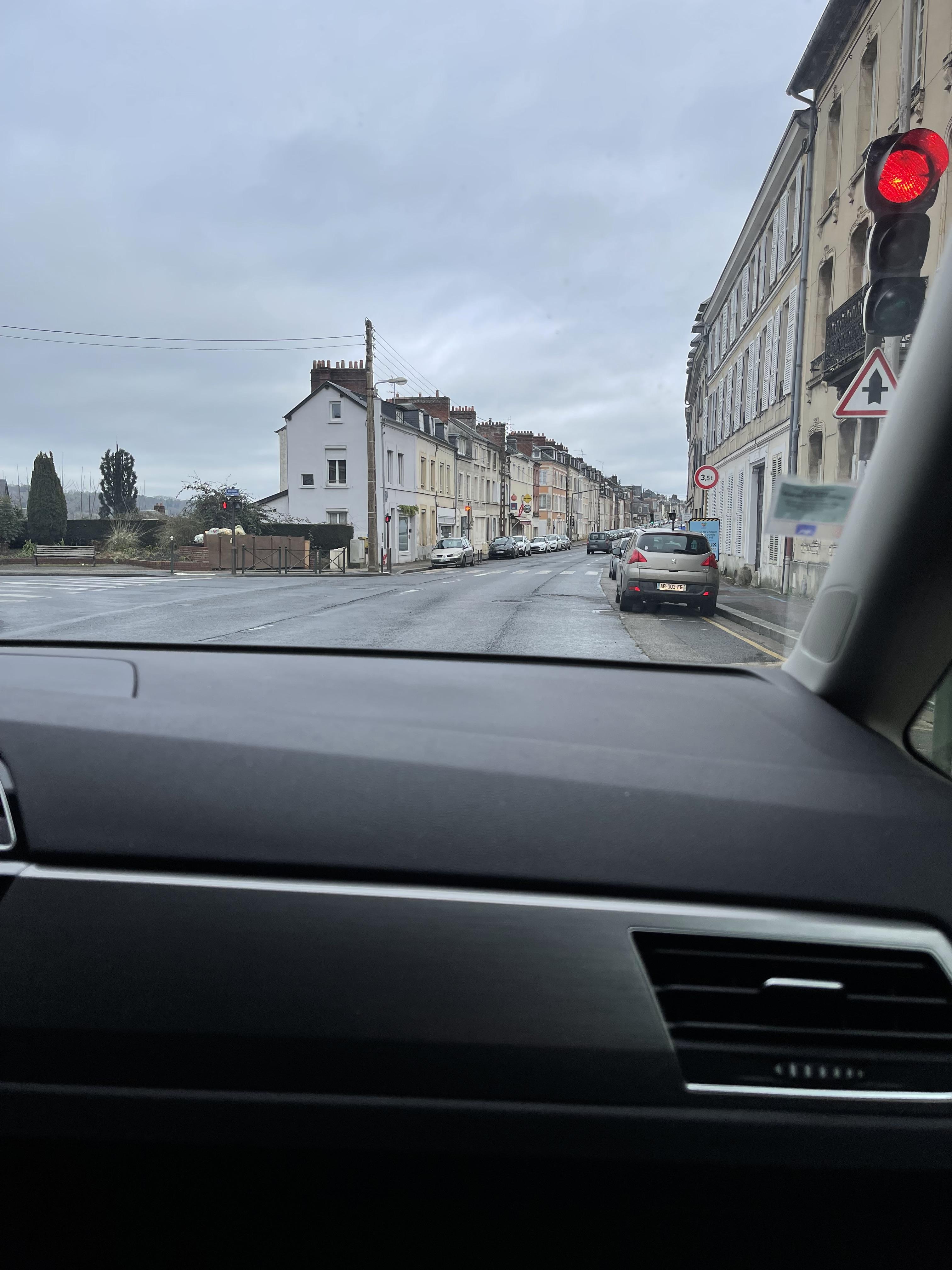 소개 받은 택시 타고 증류소 가는 길