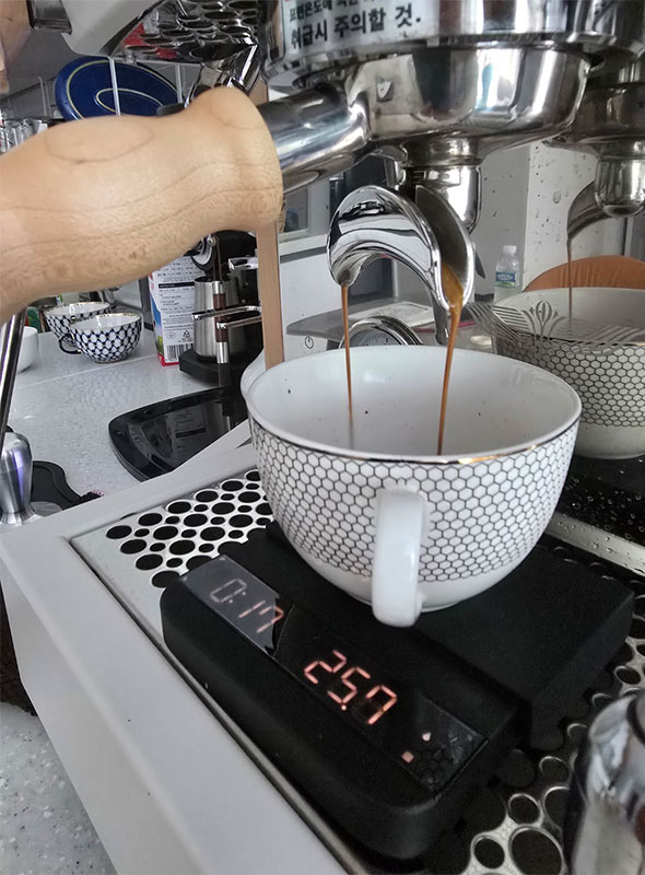 라떼 연습 에스프레소 추출