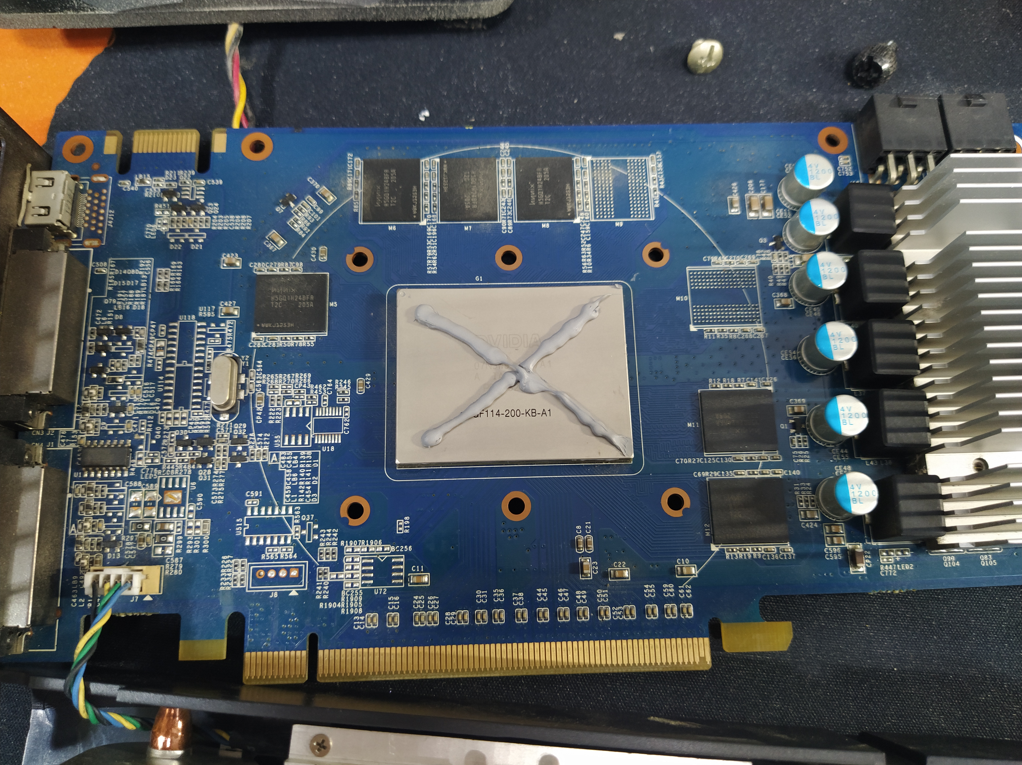 그래픽카드 칩셋 서멀컴파운드 재도포 작업