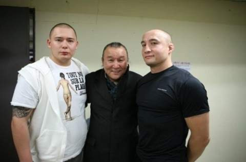 줄리엔 강 가족 형 아버지