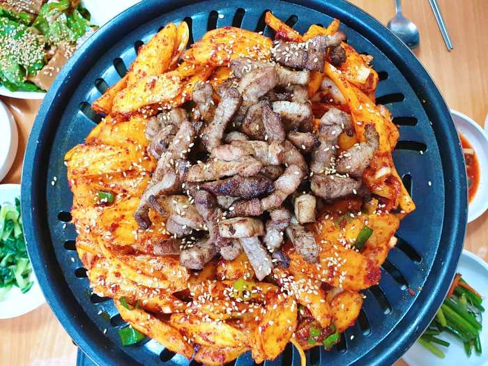 생방송 오늘저녁 진안 마이산 대왕 더덕 구이 맛집