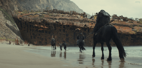 끌려가는 노아와 마에