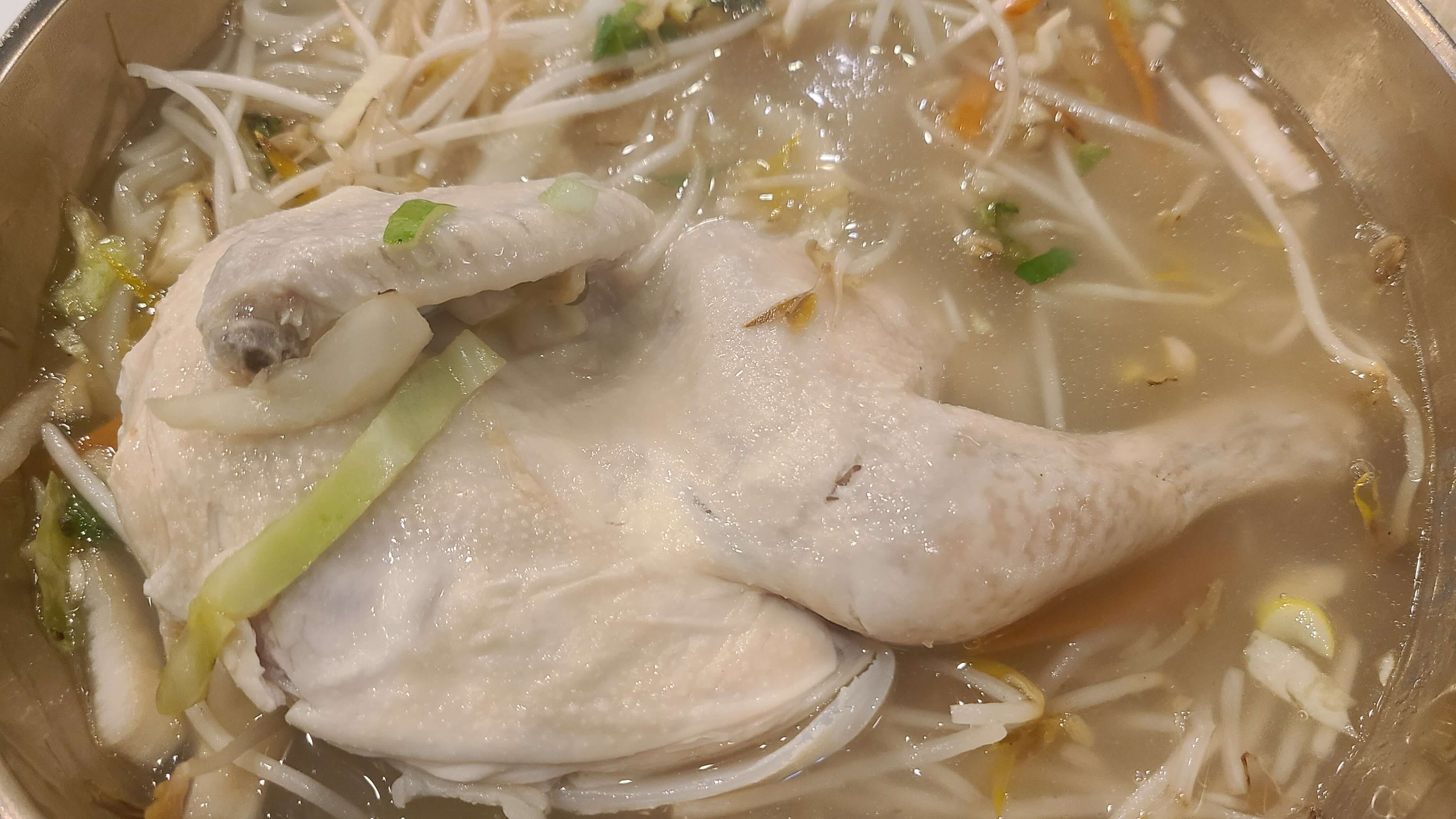 파주닭국수-닭칼국수-닭-2