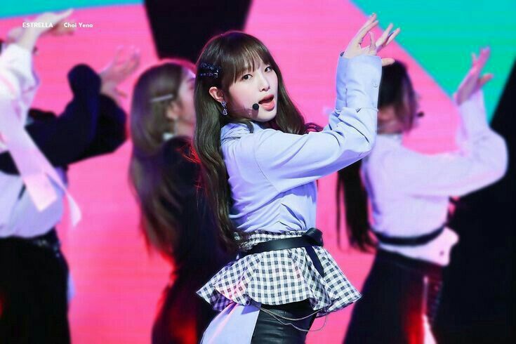 아이즈원 최예나 귀여운 매력어필
