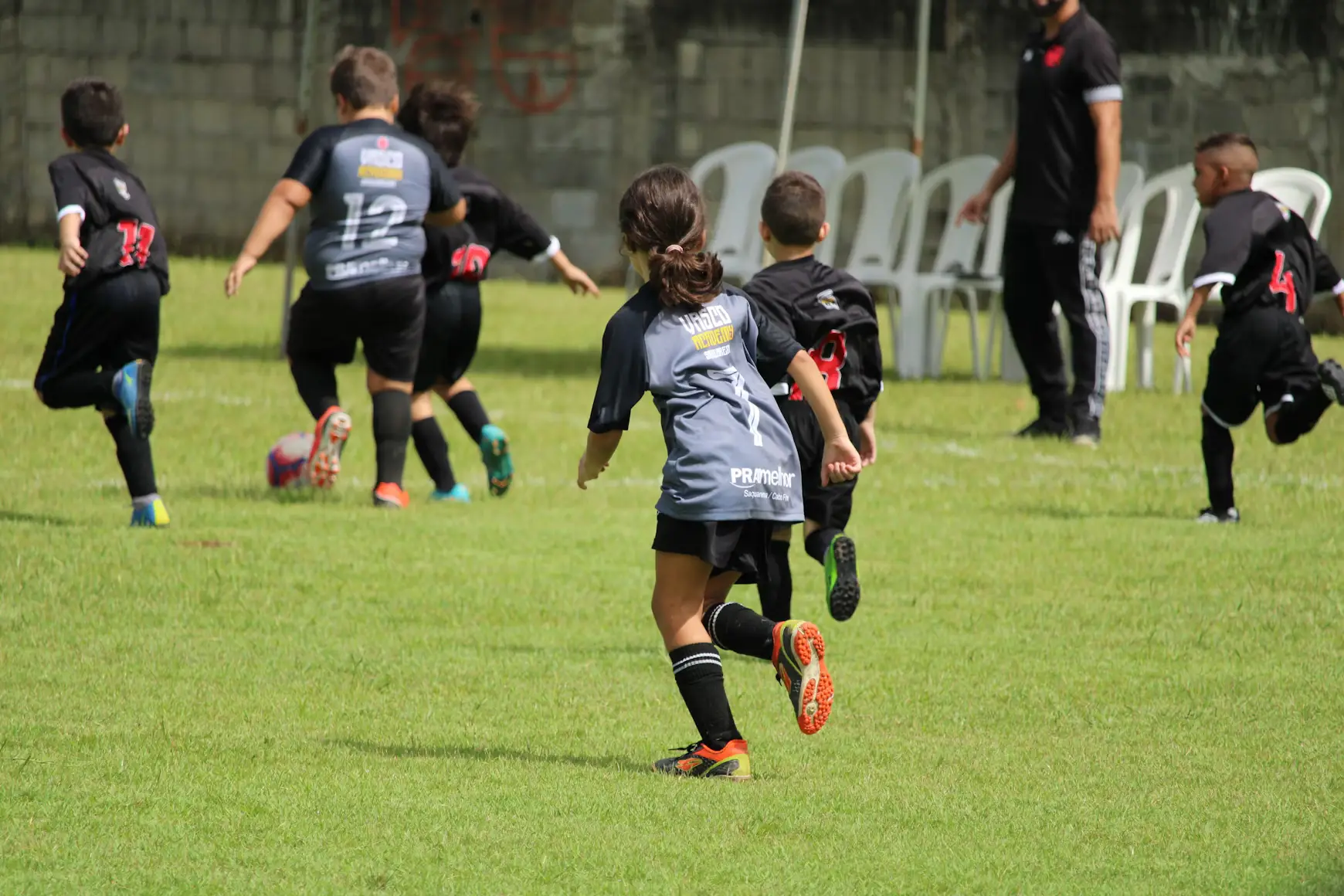 세계 정상급 축구선수들의 비밀 : 브라질과 스웨덴 엘리트 204명 심층 분석으로 밝혀진 성공의 심리학