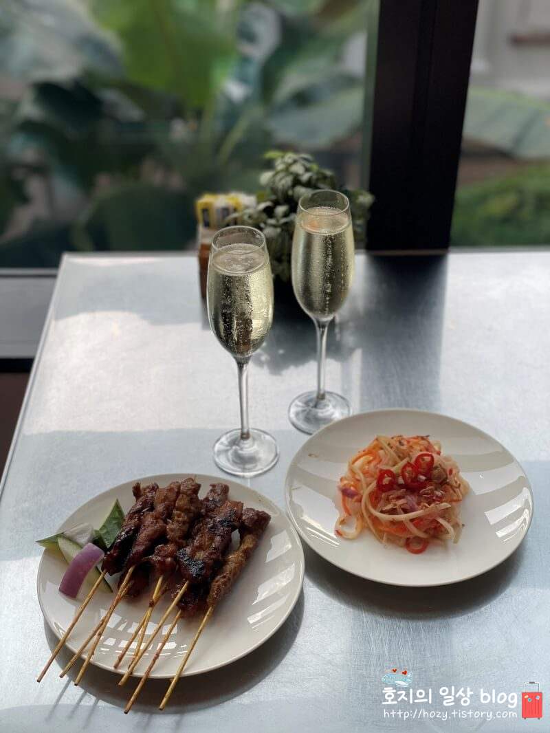JW메리어트 싱가포르 이그제큐티브 라운지 이브닝칵테일 후기
