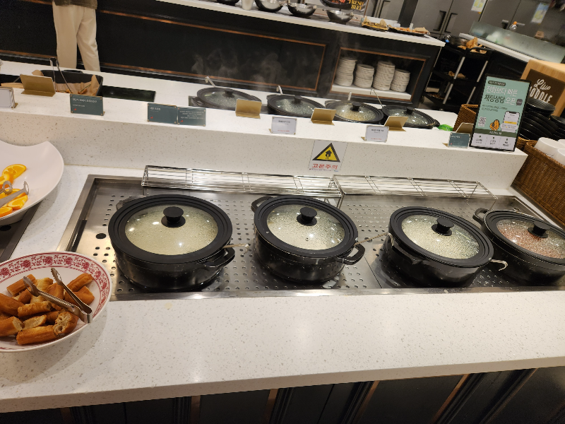 서울대 에그옐로우 애슐리퀸즈