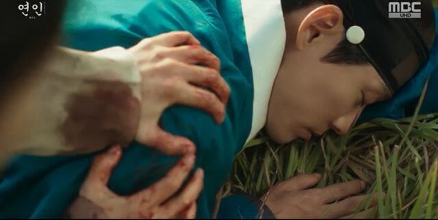 정신을 잃은 이장현