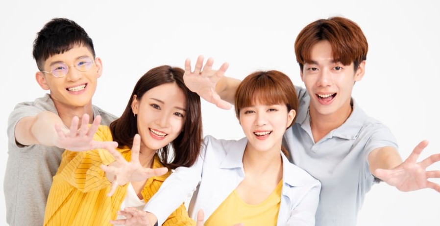 취업준비생들이 기뻐하는 모습