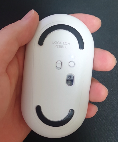 로지텍 페블(Pebble) 그립감1