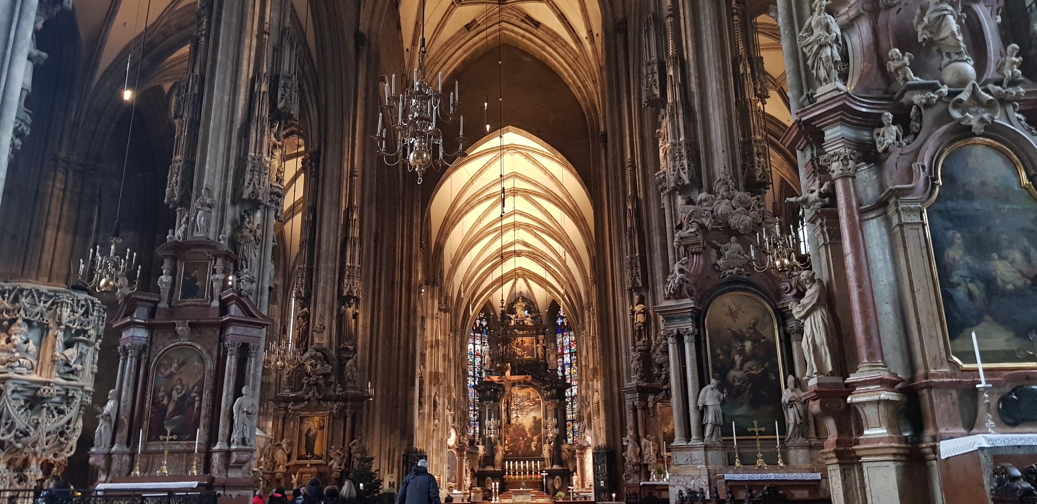 스테판대성당 내부